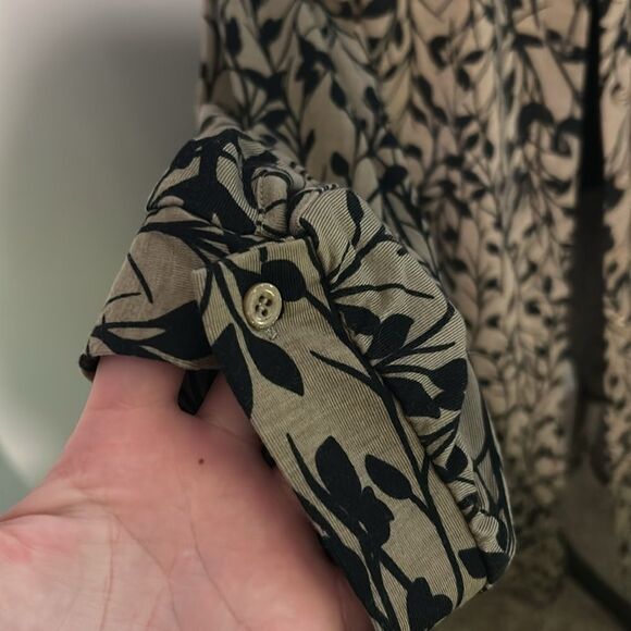 Lularoe 2Xl long button down cardigan  E - Picture 3 of 10